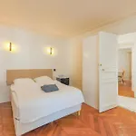 Highstay Champs Elysees Arc De Triomphe