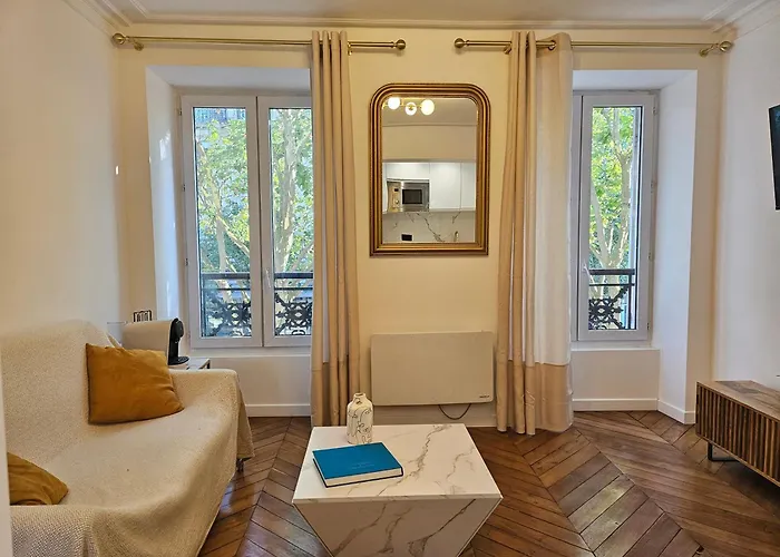 Highstay Champs Elysees Arc De Triomphe