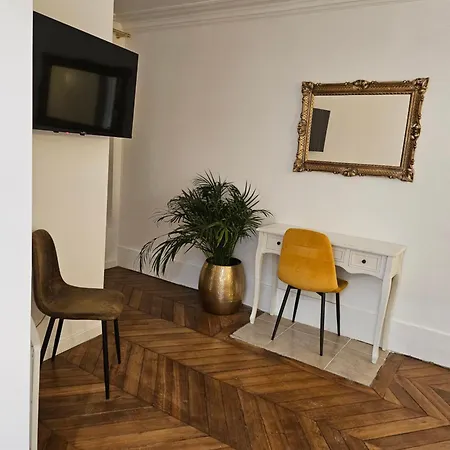 Highstay Champs Elysees Arc De Triomphe Parigi