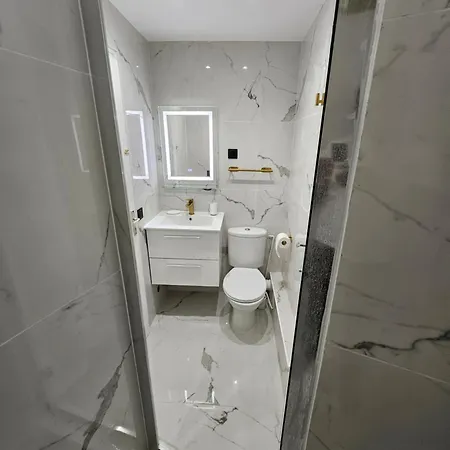 Appartamento Highstay Champs Elysees Arc De Triomphe Parigi