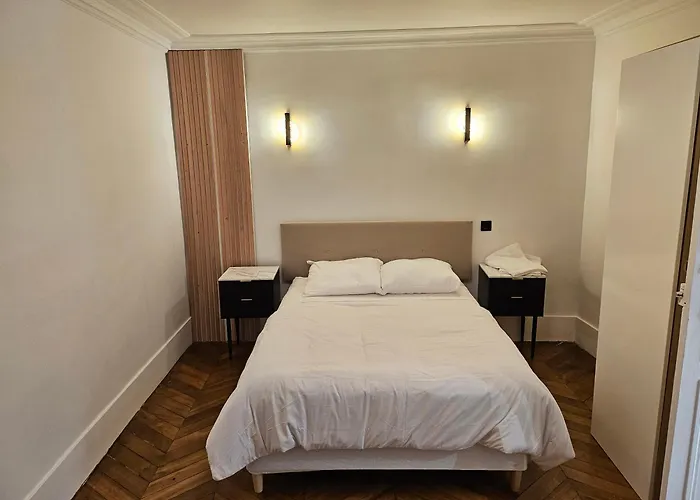 Highstay Champs Elysees Arc De Triomphe